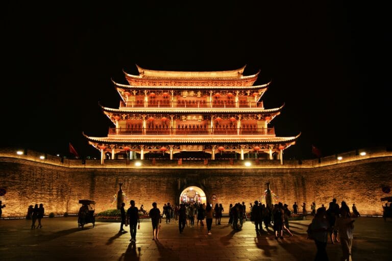 Kaiyuan Temple Chaozhou illuminated at night showcasing Tang Dynasty architecture and traditional Chinese heritage site